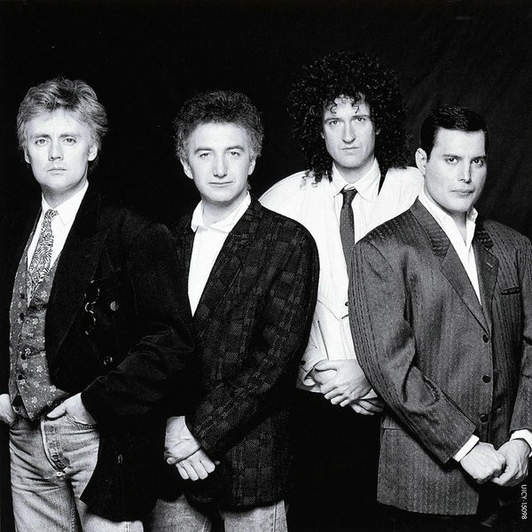 Queen  Deep Cuts : Booklet10